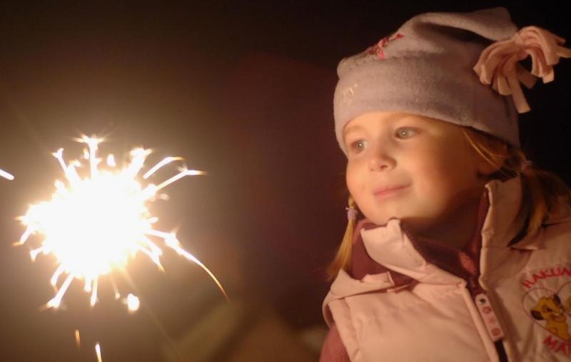 Ура, каникулы! Пиротехника, которую можно запускать с детьми - Закаменск | zakamensk.salutsklad.ru